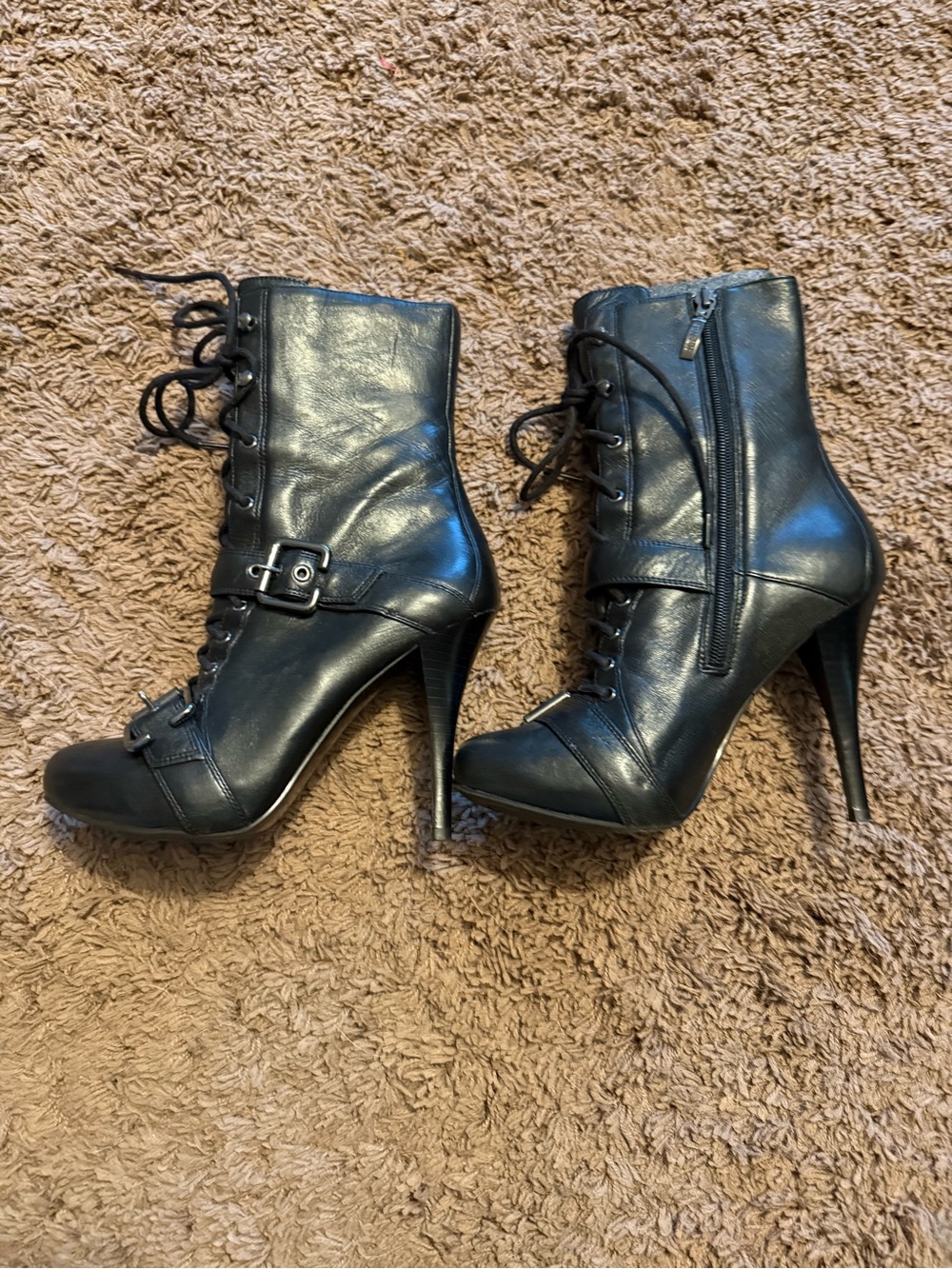 Guess Women’s Sz 8 Vintage Black Leather Heeled Boots
